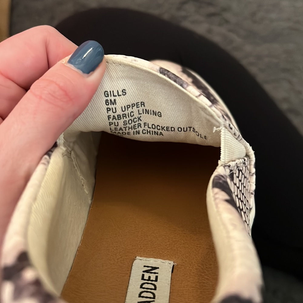 Steve Madden slip on sneakers - Picture 3 of 3